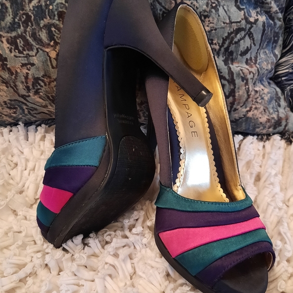 Y2K Silk Colourblock Stilettos - Picture 3 of 4